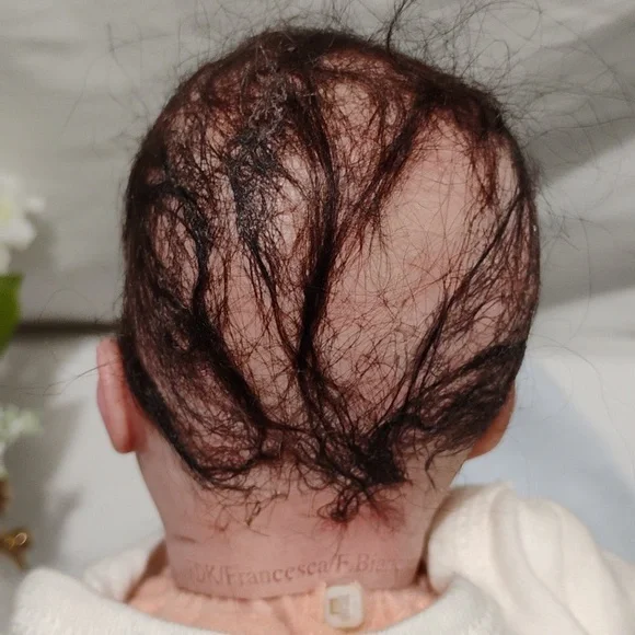 Newborn Baby That Looks So Real Like She Was Just Born - Picture 12 of 16